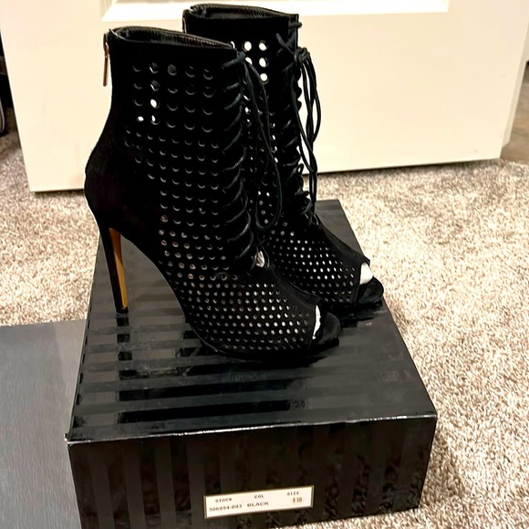 Victoria’s Secret perfect lace up heels size 6.5 color black - Picture 1 of 11